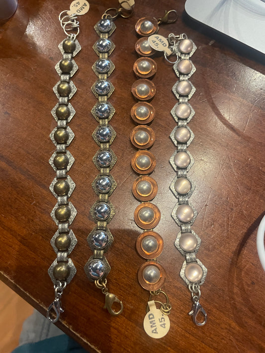Metal half bead bracelet