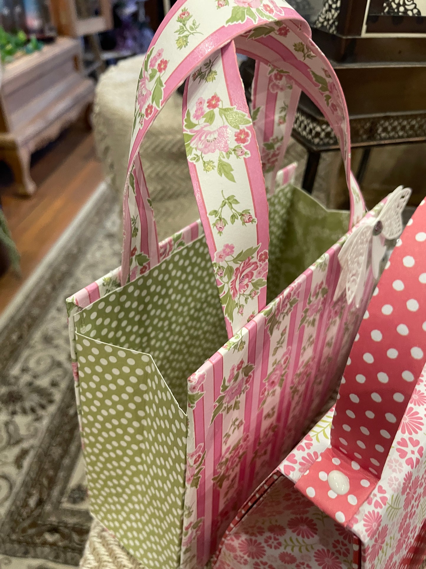 Bag Pink with green sides and bow on side